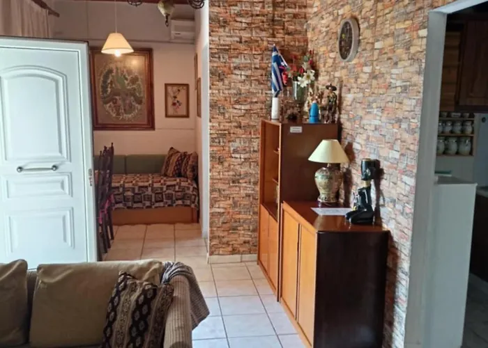 το σπίτι της δήμητρας Платамонас