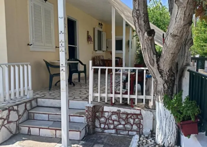 το σπίτι της δήμητρας Платамонас